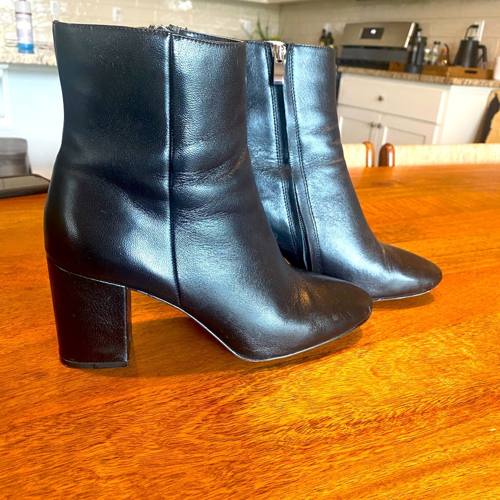 Ladies black boots